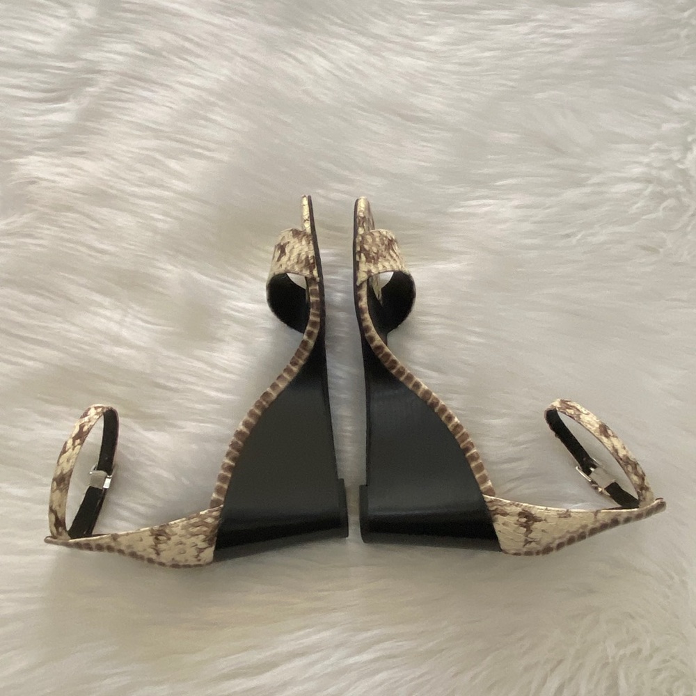NEW w/o Box-MICHAEL KORS Snake Fiona Wedges 8 - Picture 4 of 6